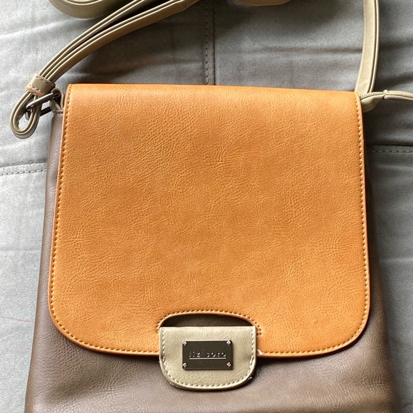 Liz Soto Vegan Leather cross body bag - Picture 2 of 13